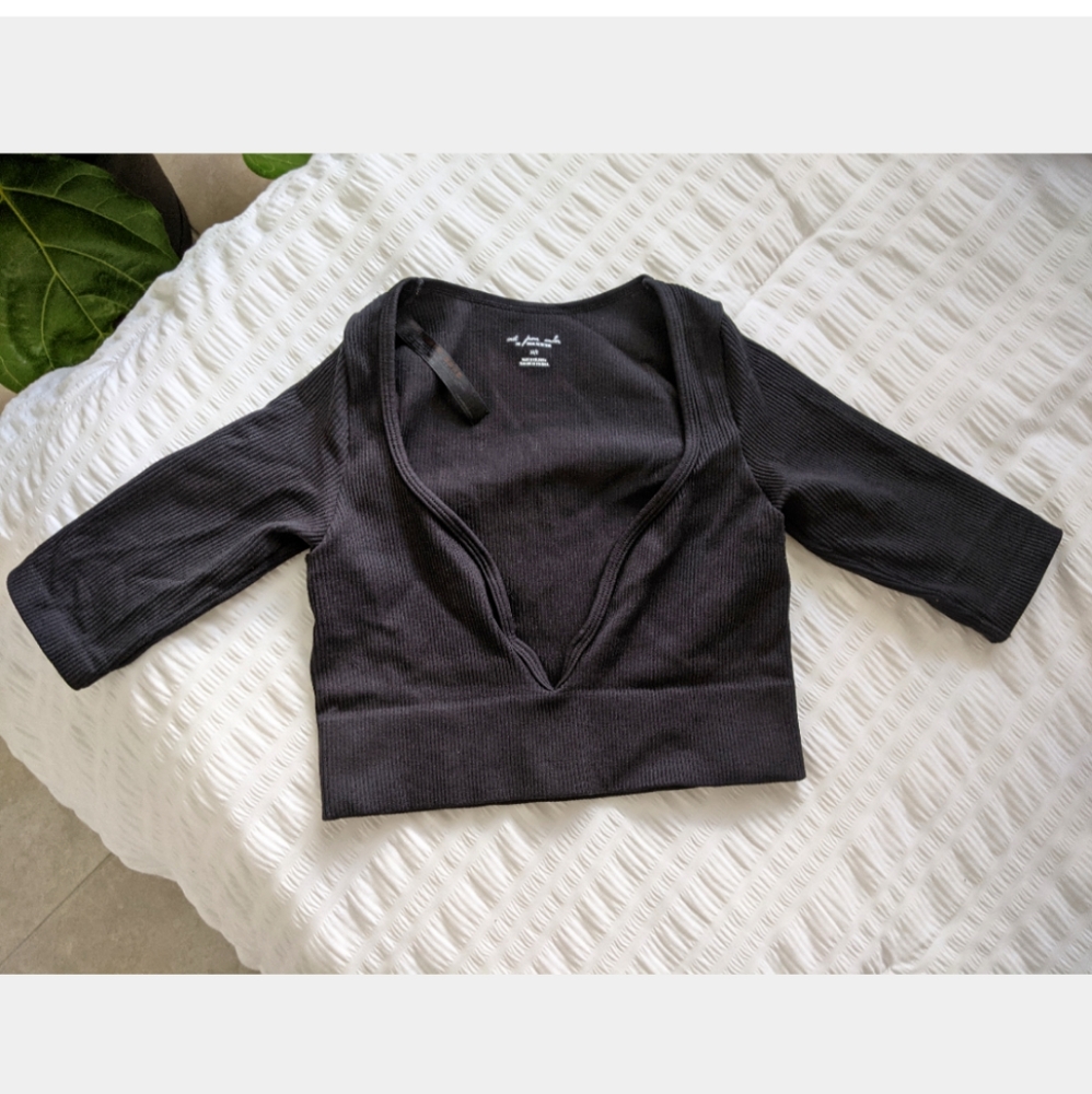 Urban Outfitters Seamless Ribbed Crop Top